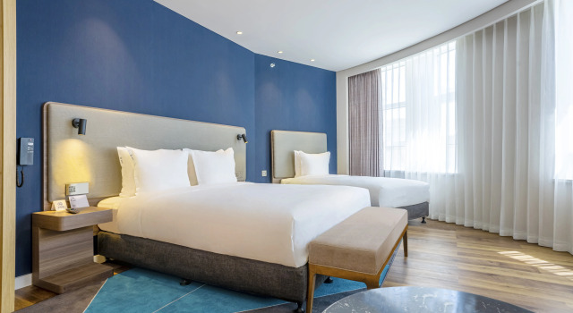 Holiday Inn Express Urumqi Station by IHG, Book Hotel Hoteller i Urumqi med parkering, Parkering