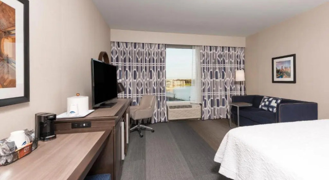 Двухместный номер Accessible Hampton Inn & Suites Indianapolis-Keystone, IN