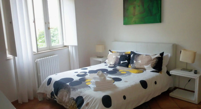 B&B Bouganville, Забронировать Отель «постель и завтрак» Отели Салерно с парковкой, рядом с Кастелло ди Аречи, Парковка