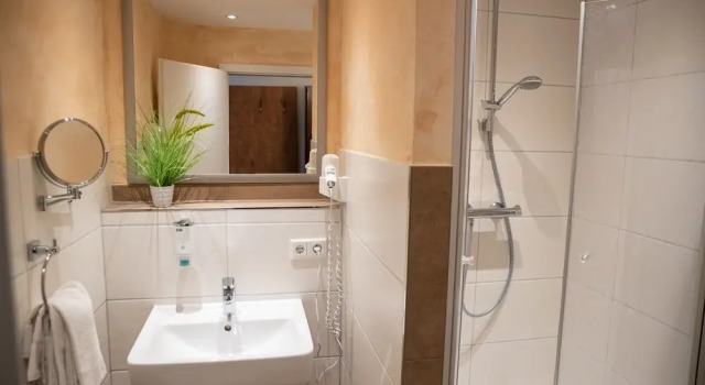 Полулюкс с балконом Rheinhotel Rüdesheim - Wellness