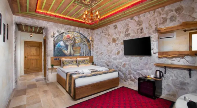 Cappadocia Fiesta Stone House, Забронировать Отель Отели Учхисар с парковкой, рядом с Крепость Учхисар, Парковка