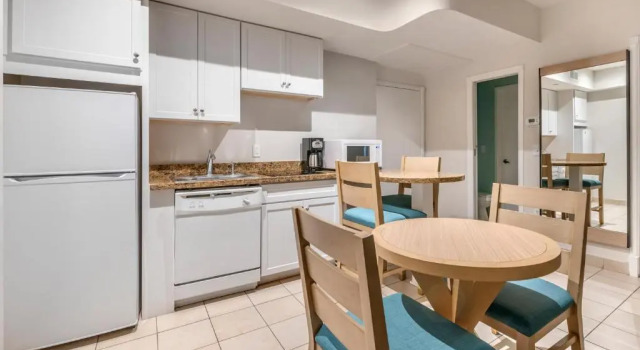 Люкс с 2 комнатами Hilton Vacation Club Crescent on South Beach Miami