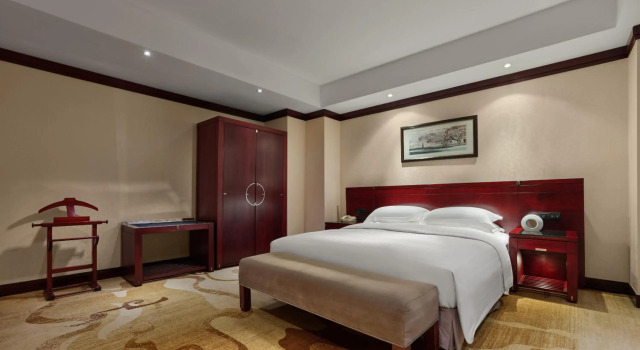 Poly Plaza Hotel