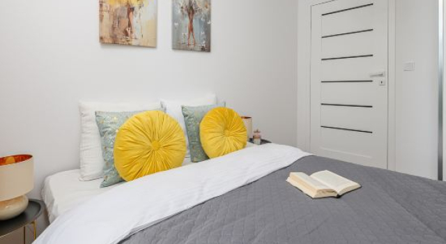 Lumina apartment with patio and parking, Забронировать Апартаменты/квартира Отели Лодзинское воеводства с парковкой, рядом с Улица Петрковская, Парковка
