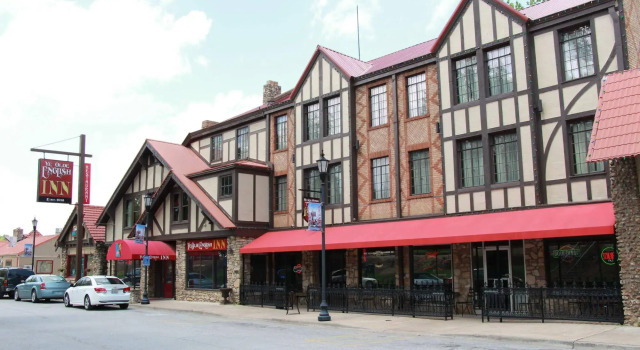 Ye Olde English Inn, Забронировать Отель Бизнес-отели Table Rock Lake, 4* 5*