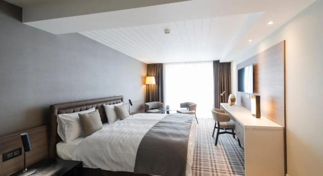 Полулюкс Ambassador Boutique Hotel
