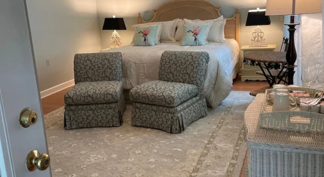 Двухместная студия с видом на реку Cypress River Inn & Spa
