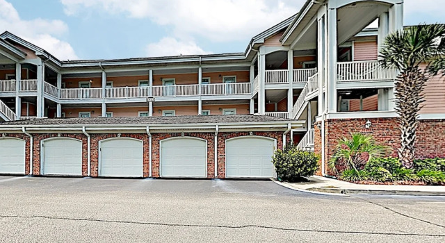 New Listing! Pristine Condo W/ Pool & Patio Condo