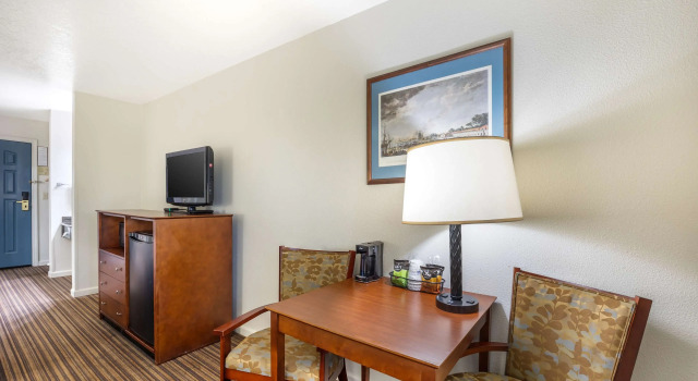 Четырёхместный номер Standard Best Western Capital City Inn