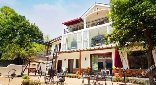 Youshan Courtyard Villa Hotel