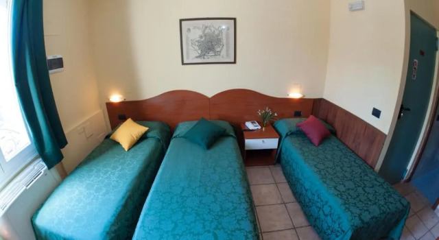 Трёхместный номер The Best Hotel