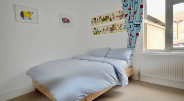 Charming Victorian 3 Bedroom House With Large Garden, Забронировать Отель Отели Англии 3 звезды, 3*