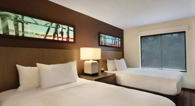 Четырёхместный люкс c 1 комнатой Hyatt House San Diego Sorrento Mesa