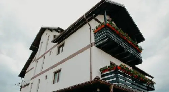 Popasul Transilvania, Varaa Hotelli  
