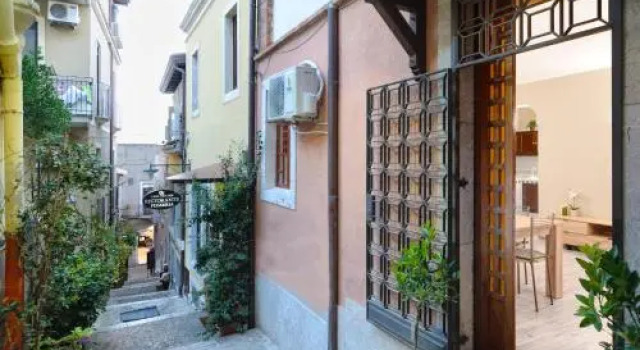 Holiday Home Taormina 2, Book Hotel Hotels in Sicily with Parking, Parking