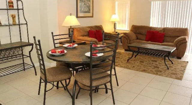 4 BR Terra Verde Sleeps 8, Rezerwuj Hotel Kissimmee Kissimmee