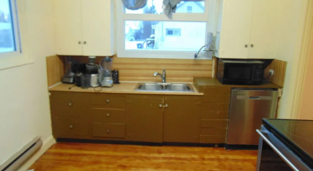 Коттедж Deluxe с 3 комнатами Just You Vacation Home