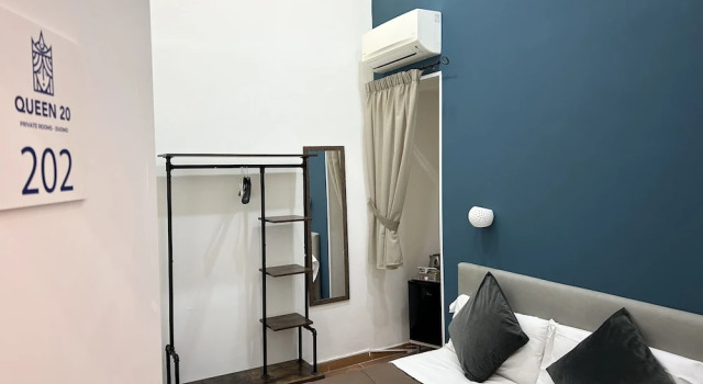 Queen 20 - Private Rooms Duomo, Забронировать Отель Неаполь - исторический центр Неаполь, рядом с Ospedale degli Incurabili