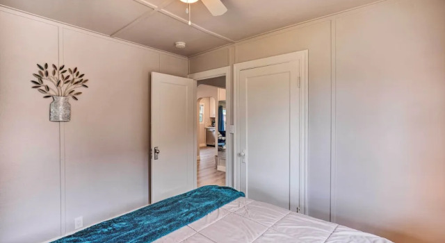 Cozy Elk Grove Home in the Heart of Old Town!, Prenota Hotel Elk Grove California