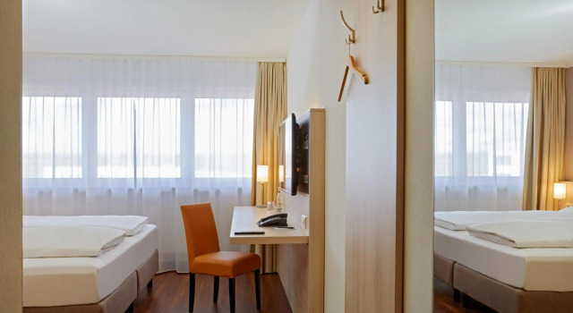 H+ Hotel Stuttgart Herrenberg, Забронировать Отель Херренберг 