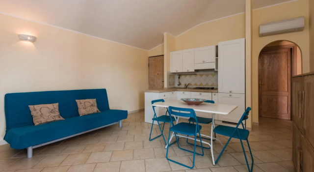 The apartment has 2 bedrooms , 2 bathrooms, lounge with sofa bed, equipped kitchen with also dishwas-PERLACEA 33