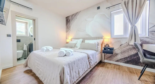 Luxury apartments Marino near beach