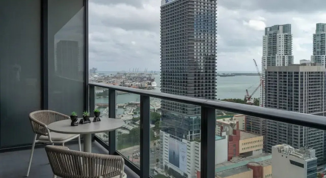Rumrunner Downtown Pool Gym Full Service Tower, 预订 公寓 迈阿密海滩-邁阿密海灘 迈阿密都市区