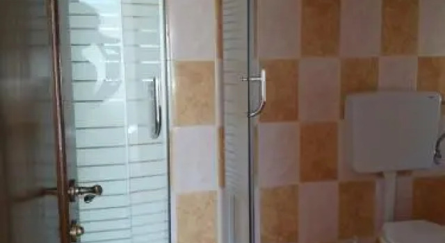 Karisma Kriss, Book Hotel Sucevita Suceava