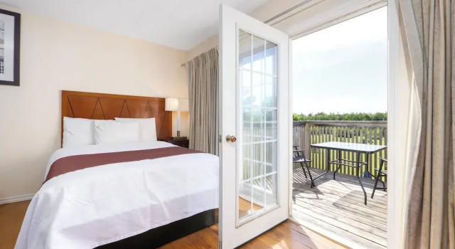 Трёхместный семейный номер Standard Coach House Inn