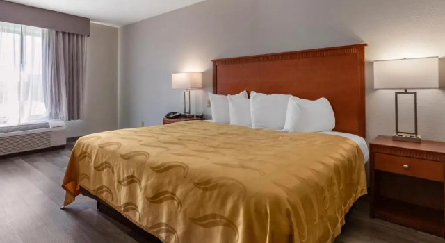 Двухместный номер Standard Quality Inn Fayetteville near Fort Bragg