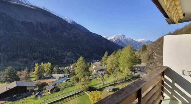 Студия Classic с балконом и с видом на горы Serviced Apartments Wallis