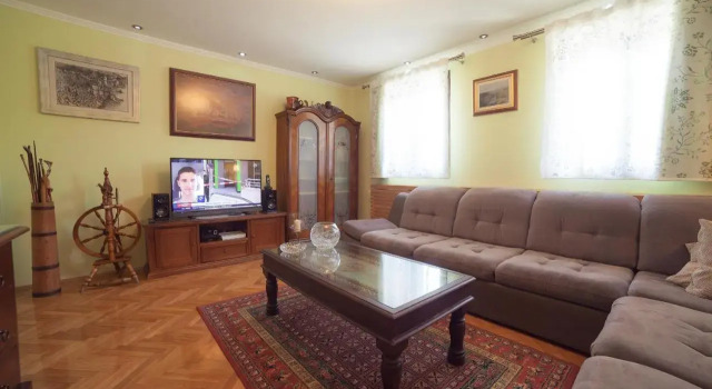 Holiday House Kod Ajke, Book Hotel Hoteller i Slunj med parkering, Parkering