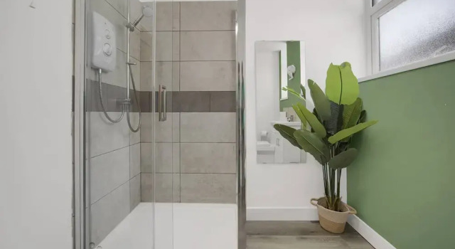 Апартаменты Stylish Modern Apartment - Free Parking - W