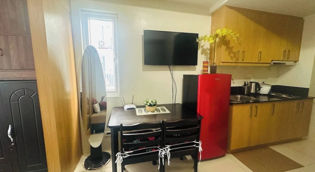 Happy 1br Pasay Apartment for Rent -peaceful Oasis in the City Near Mall Of Asia, Забронировать Апартаменты/квартира Пасай Столичный регион, рядом с Embassy of Japan