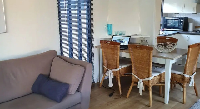Sophisticated Chalet in Putten with Garden, Prenota Chalet Cottage a Putten, Cottage
