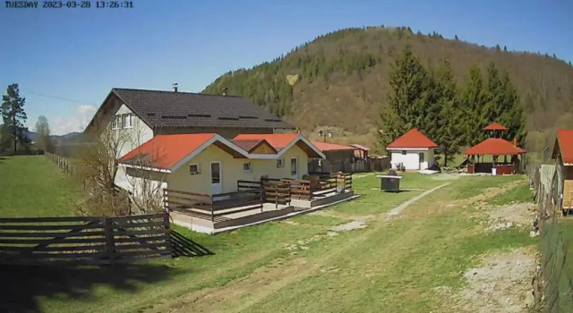 La poalele Raraului Campingplatz