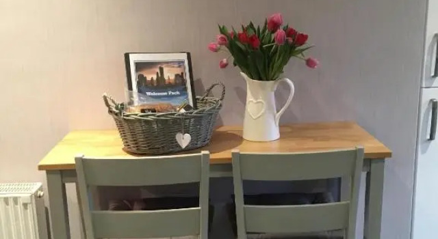 Kennedy Terrace; Modern 2 Bedroom House, Central, Varaa Hotelli Steòrnabhagh Isle of Lewis