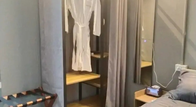 Moochi Relax Lassommoir 303, Забронировать Хостел Хостелы Бангкока, рядом с Станция метро Thailand Cultural Centre, Хостел