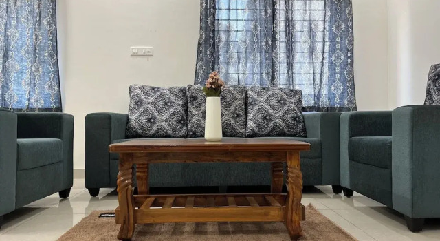 Апартаменты SSN HomeStays in Bangalore Near La Casa