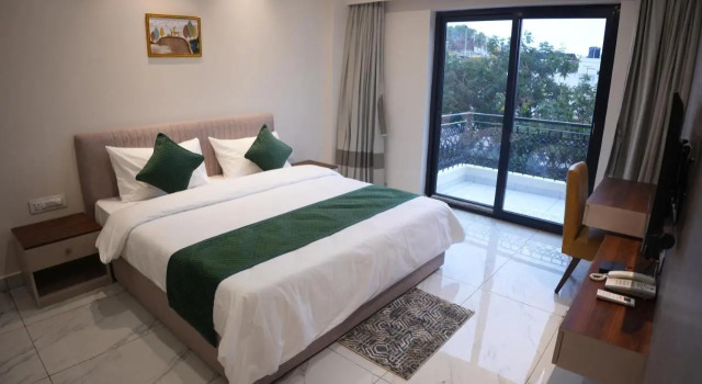 AK Castle Suites, Забронировать Отель Отели штата Карнатаки с парковкой, Парковка
