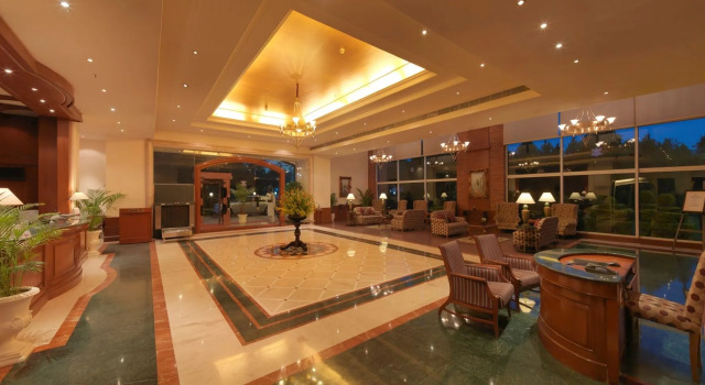 Hotel Royal Orchid Bangalore, Забронировать Отель Бизнес-отели штата Карнатаки, 4* 5*