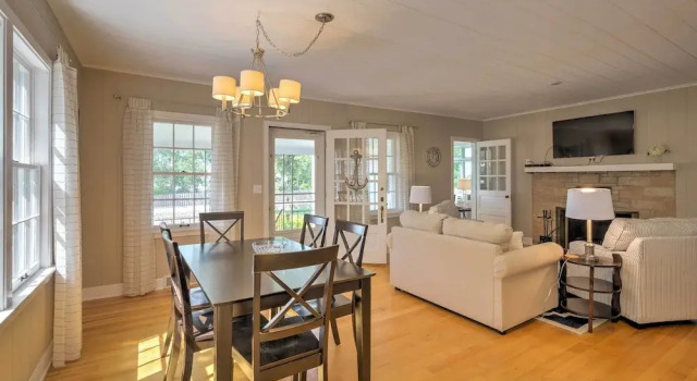 Boutique Home in Door County w/ Eagle Harbor Views, Buchen Sie Boutique Boutique-Hotels in Wisconsin, Boutique