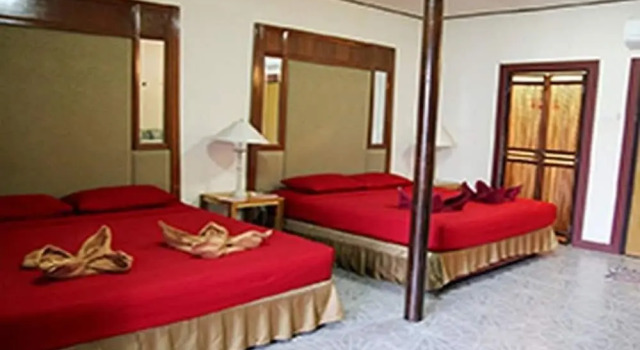 Четырёхместный семейный номер Standard с балконом White Sand Beach Resort