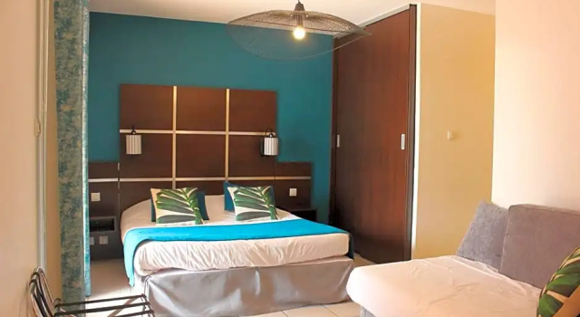 Четырёхместный номер Standard The Originals City, Hôtel Côté Sud, Marseille Est