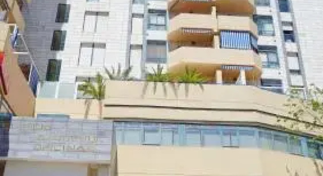 Amazing 10Th Floor Views In Marbella Centre, Забронировать Апартаменты/квартира Отели Марбелья с парковкой, рядом с Марина Ла Бахадилья, Парковка