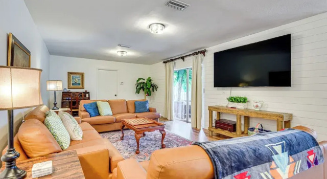 Коттедж 6 Mi to Beaches: Modern Bradenton Getaway!