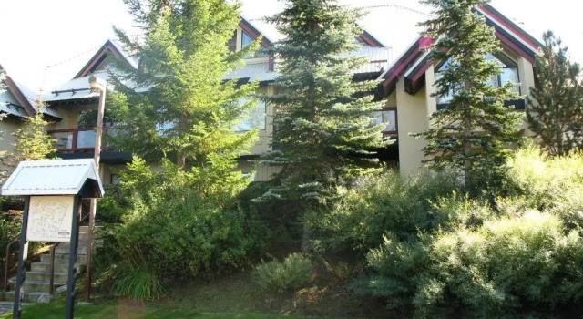 Апартаменты Villas Snowberry by Whistler Retreats