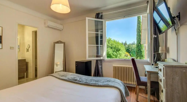 Двухместный номер Standard Logis Hotel Le Blason de Provence