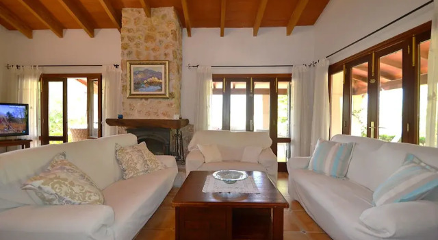 Heritage Mansion in Mancor de la Vall with Private Pool