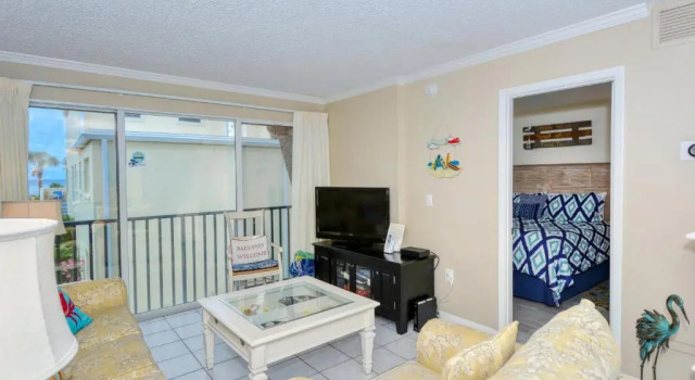 Апартаменты LaPlaya 201E Nestled in the palms just steps from the pool